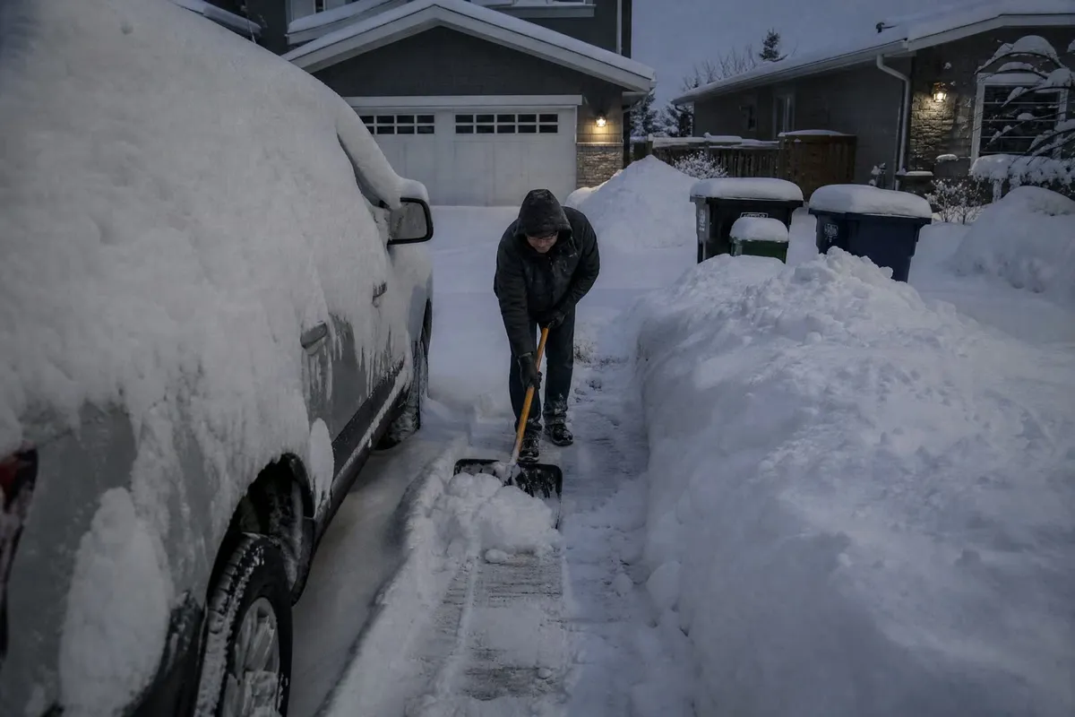 Why Timing Matters: When Should You Remove Snow in Calgary?